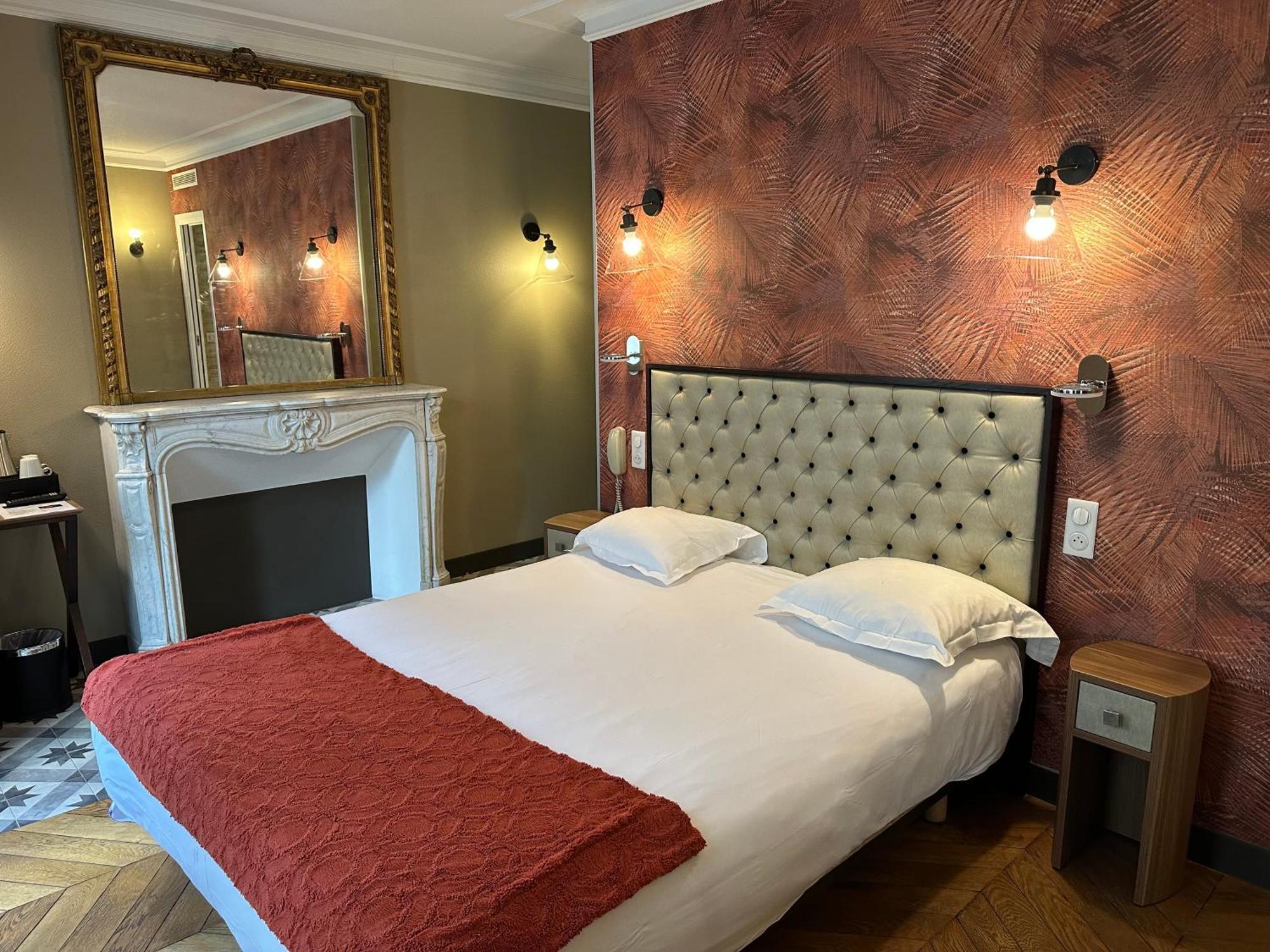 Excelsior Batignolles Hotel Париж Екстериор снимка
