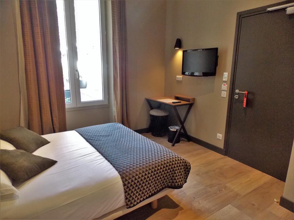 Excelsior Batignolles Hotel Париж Екстериор снимка