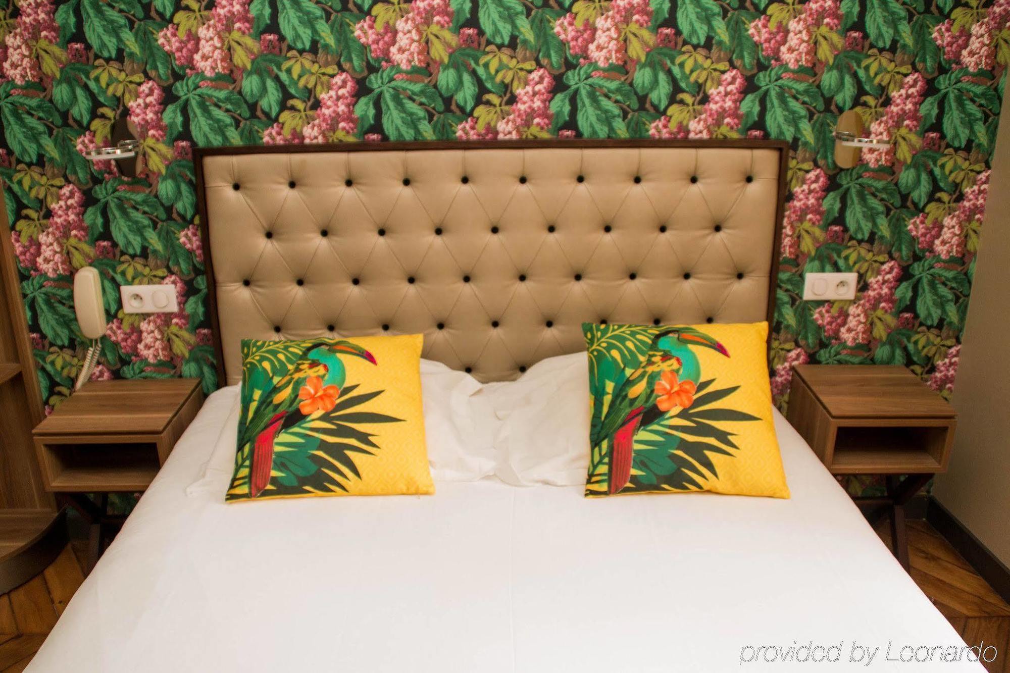 Excelsior Batignolles Hotel Париж Екстериор снимка
