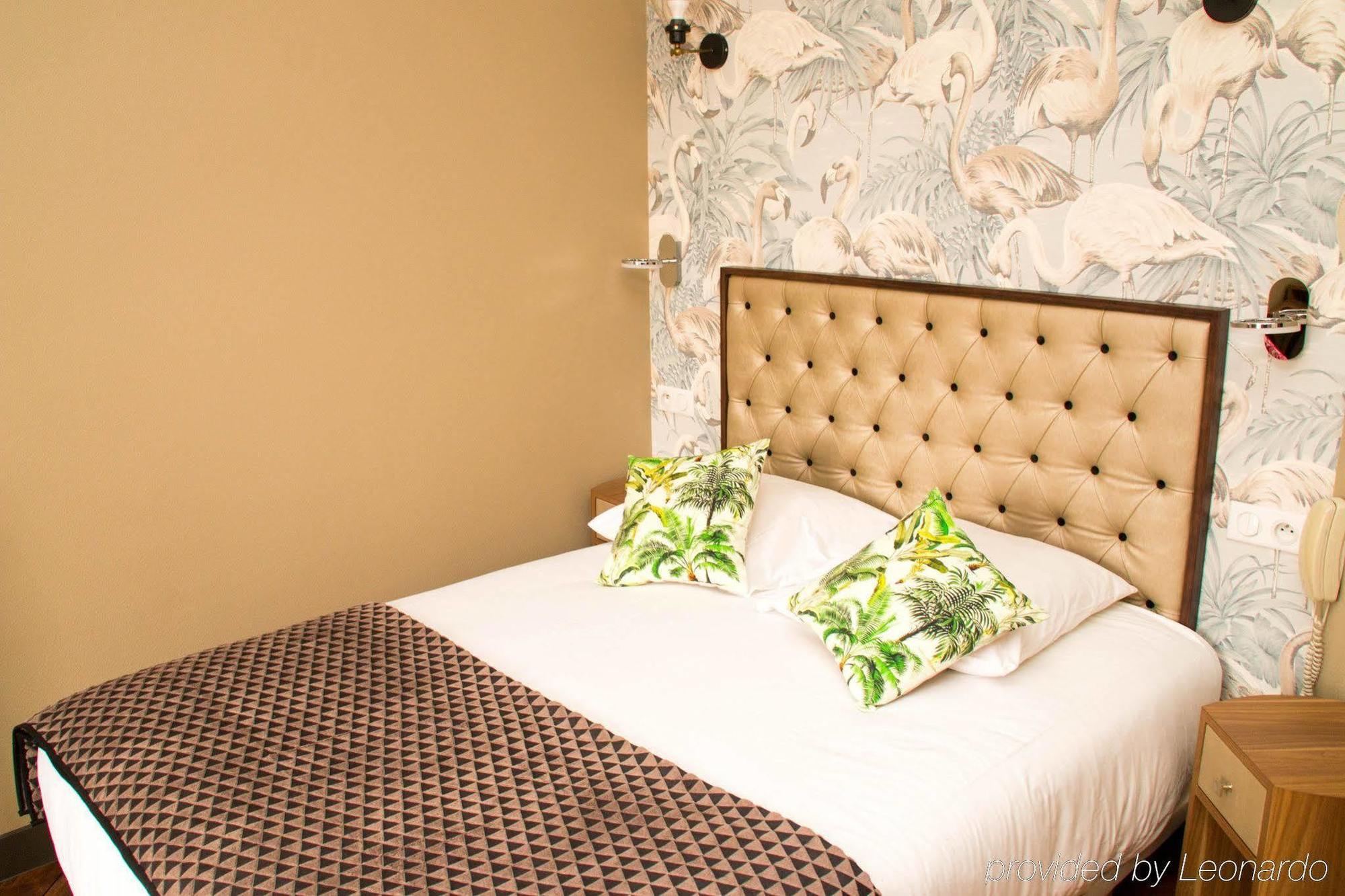 Excelsior Batignolles Hotel Париж Екстериор снимка