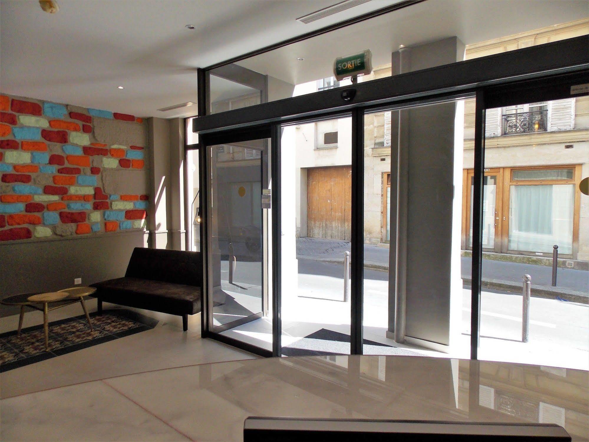 Excelsior Batignolles Hotel Париж Екстериор снимка