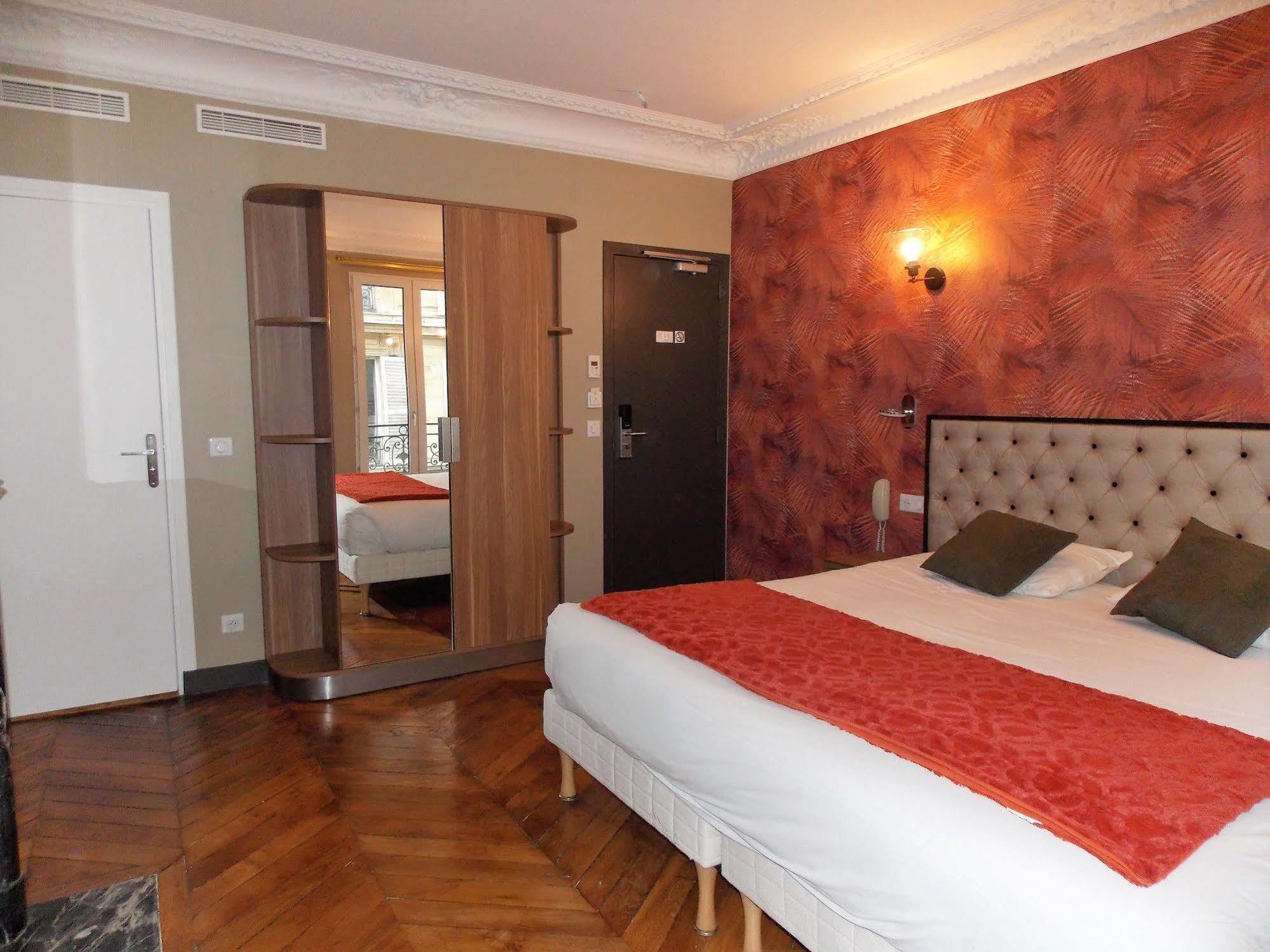 Excelsior Batignolles Hotel Париж Екстериор снимка